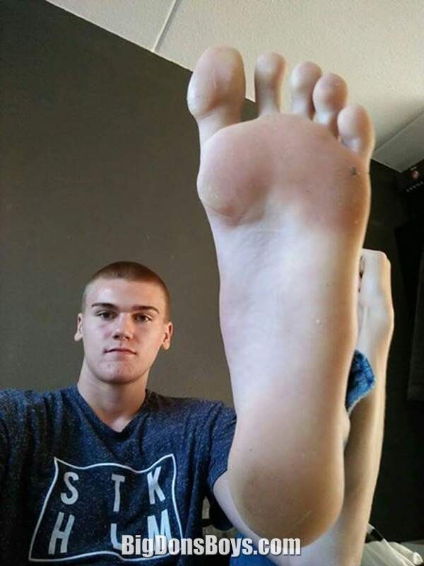 Worship Male Feet