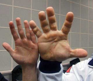 gigantic bodybuilder hands